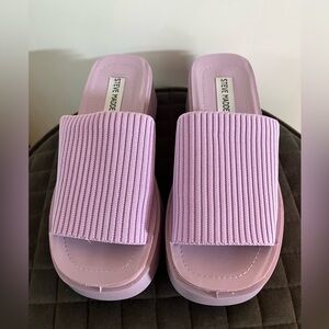 Steve Madden slip on sandals-comfy elastic large band-platform-Flexible band.